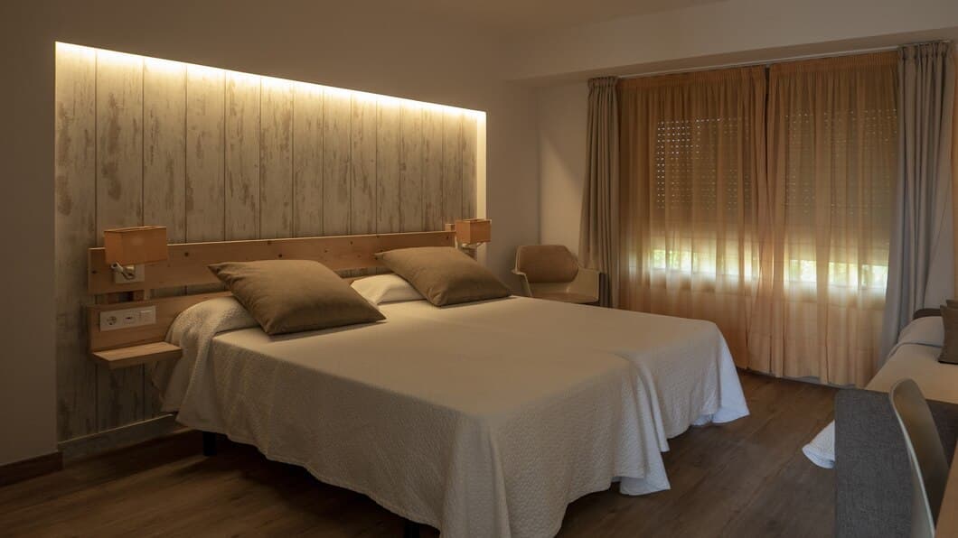 Falcon House — Vijay Nagar, Delhi (North Campus)