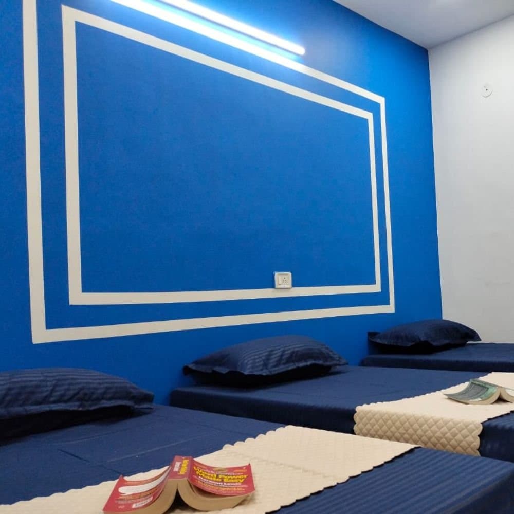 Eagle House โ C Block, Vijay Nagar, Delhi (North Campus)